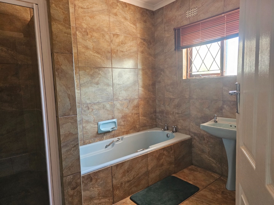 4 Bedroom Property for Sale in Haven Hills Eastern Cape